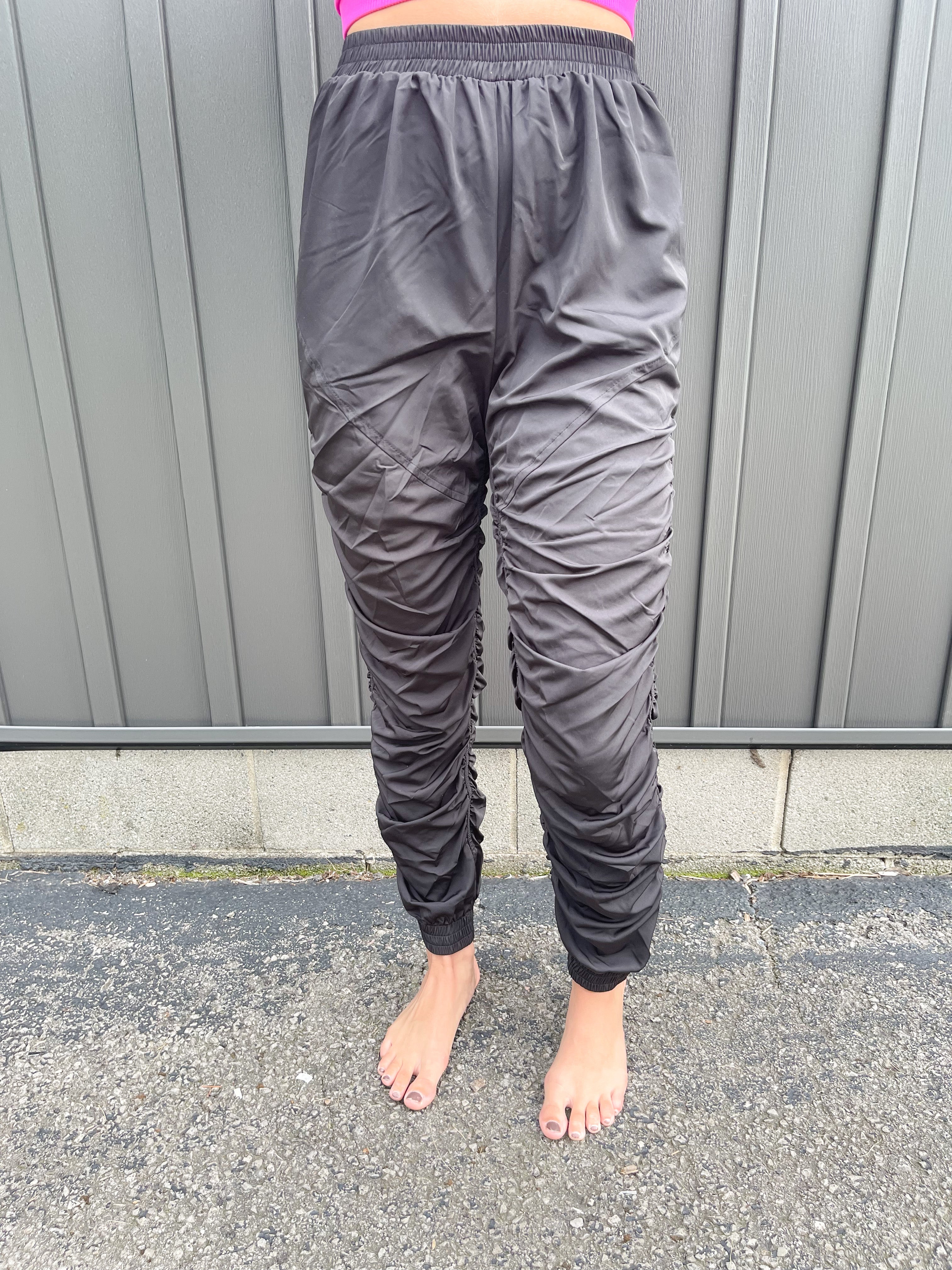 Black Ruched Pants with Pockets and Side Zip Closure